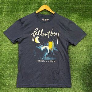 Fall Out Boy Infinity on High Album Cover T-Shirt Size Medium